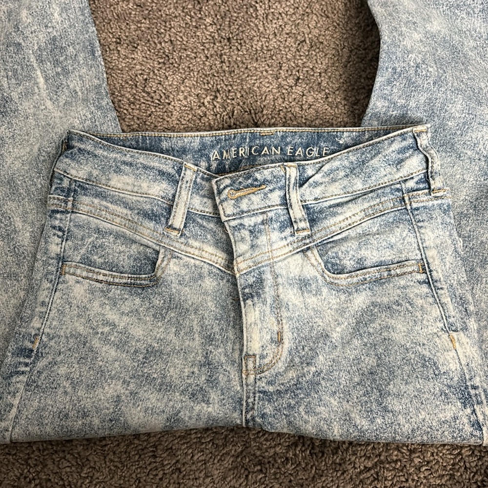 American Eagle Next Level Stretch Jeans Regular Waist. US 6 - Picture 3 of 3